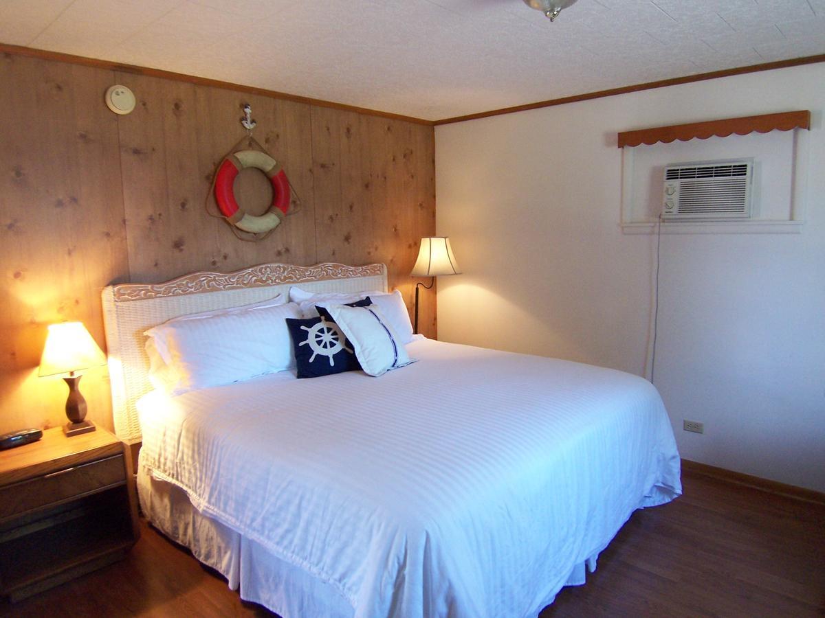 Wooden Boat Inn Clayton
